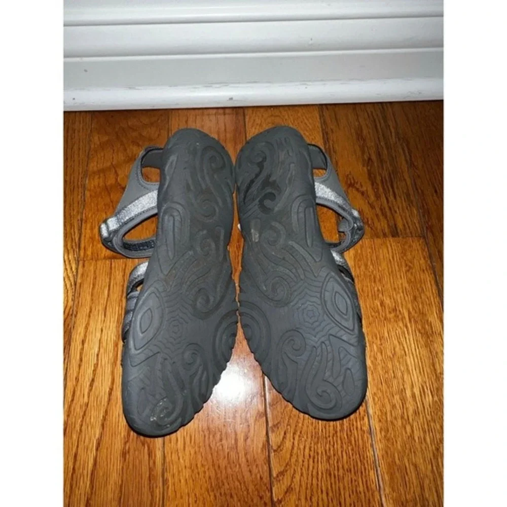 Girls/‎ Women's Teva Kid's Y Tirra Sandal  Color: Falls Algiers Blue Size 4